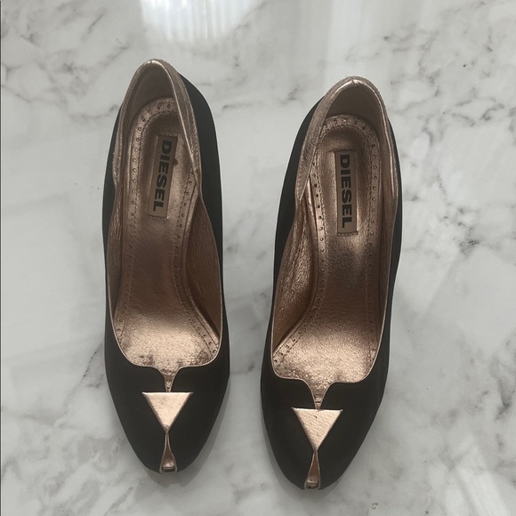 Diesel used Black and Gold Heels size 36 European so it’s 5.5-6 women - Picture 1 of 9